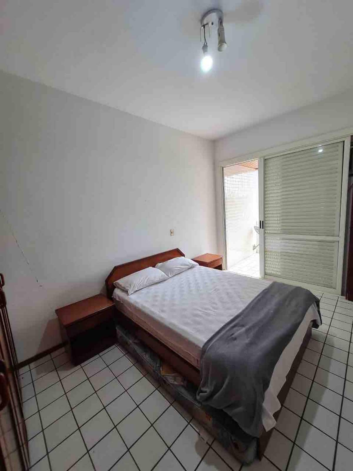 Suíte com cama de casal