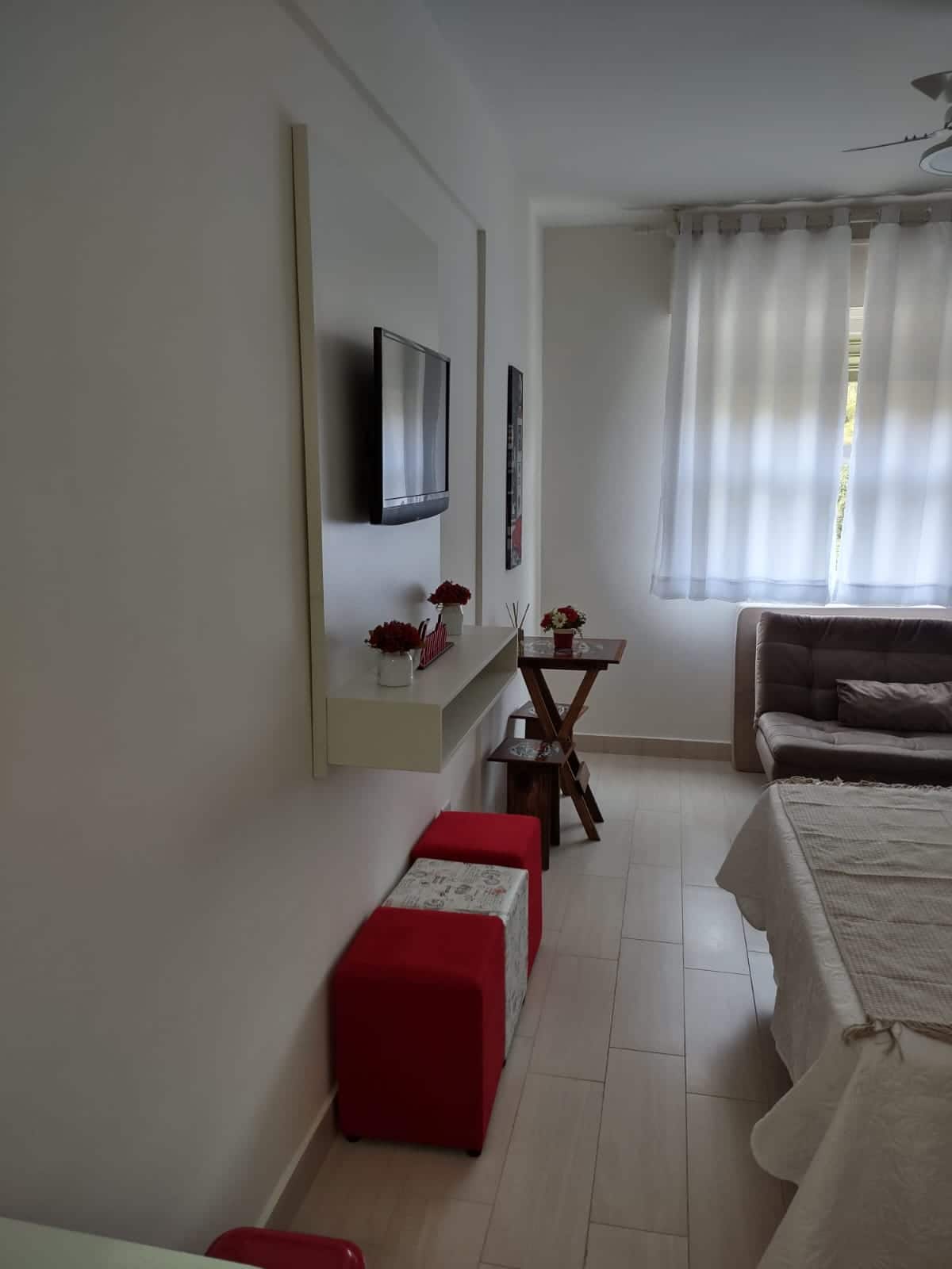 Quarto com cama de casal