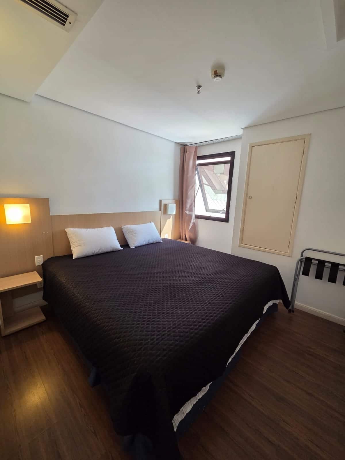 Quarto com cama king