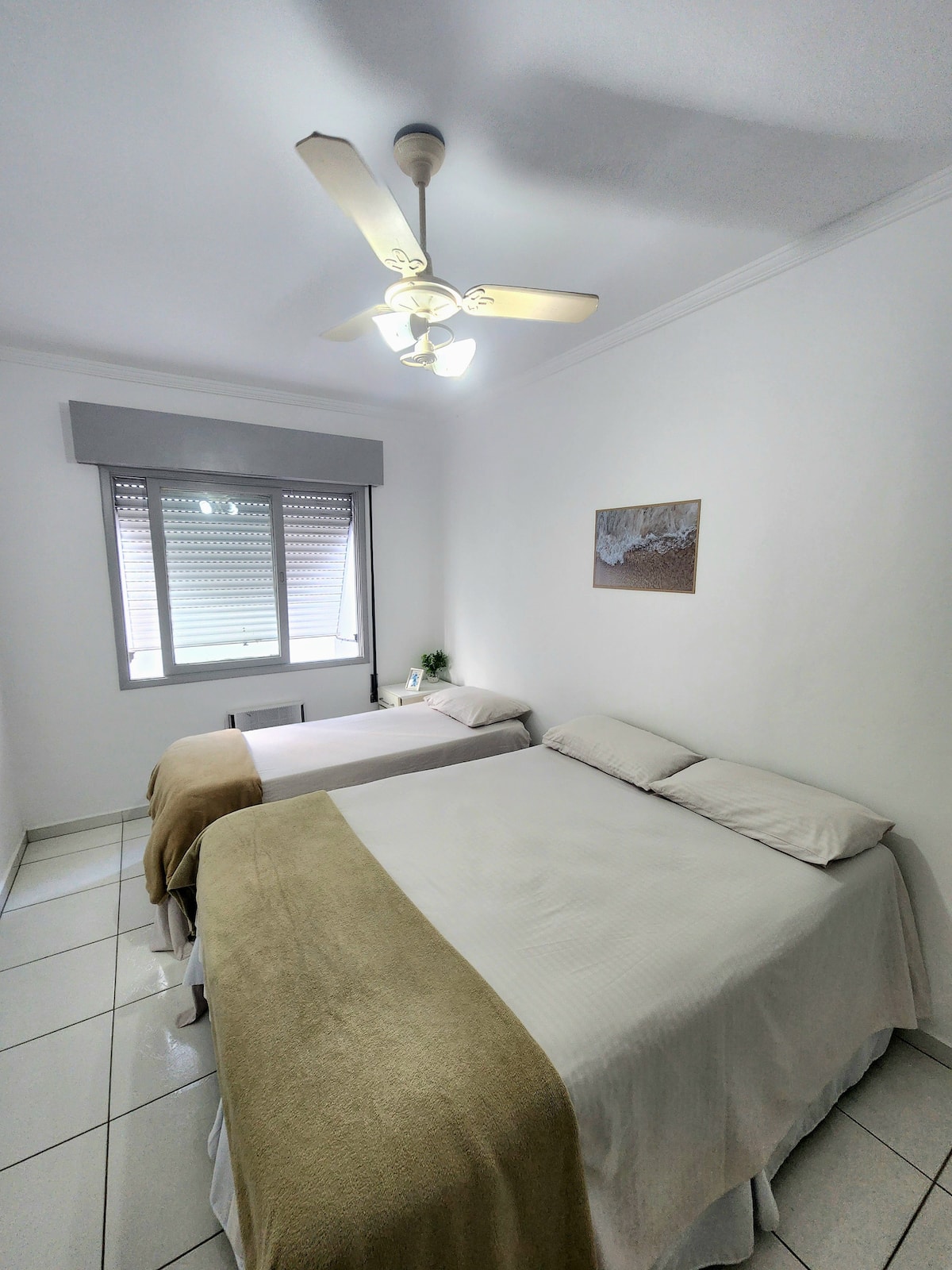 Quarto com cama de casal